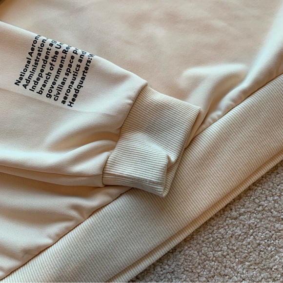 SHEIN | NASA Pullover Sweatshirt | CHAMPAGNE- SMALL - Picture 6 of 10